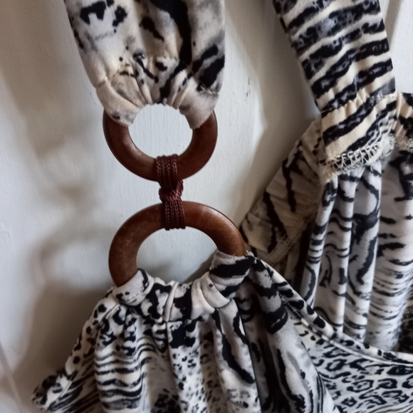 Flowy cheetah print top - Picture 3 of 5